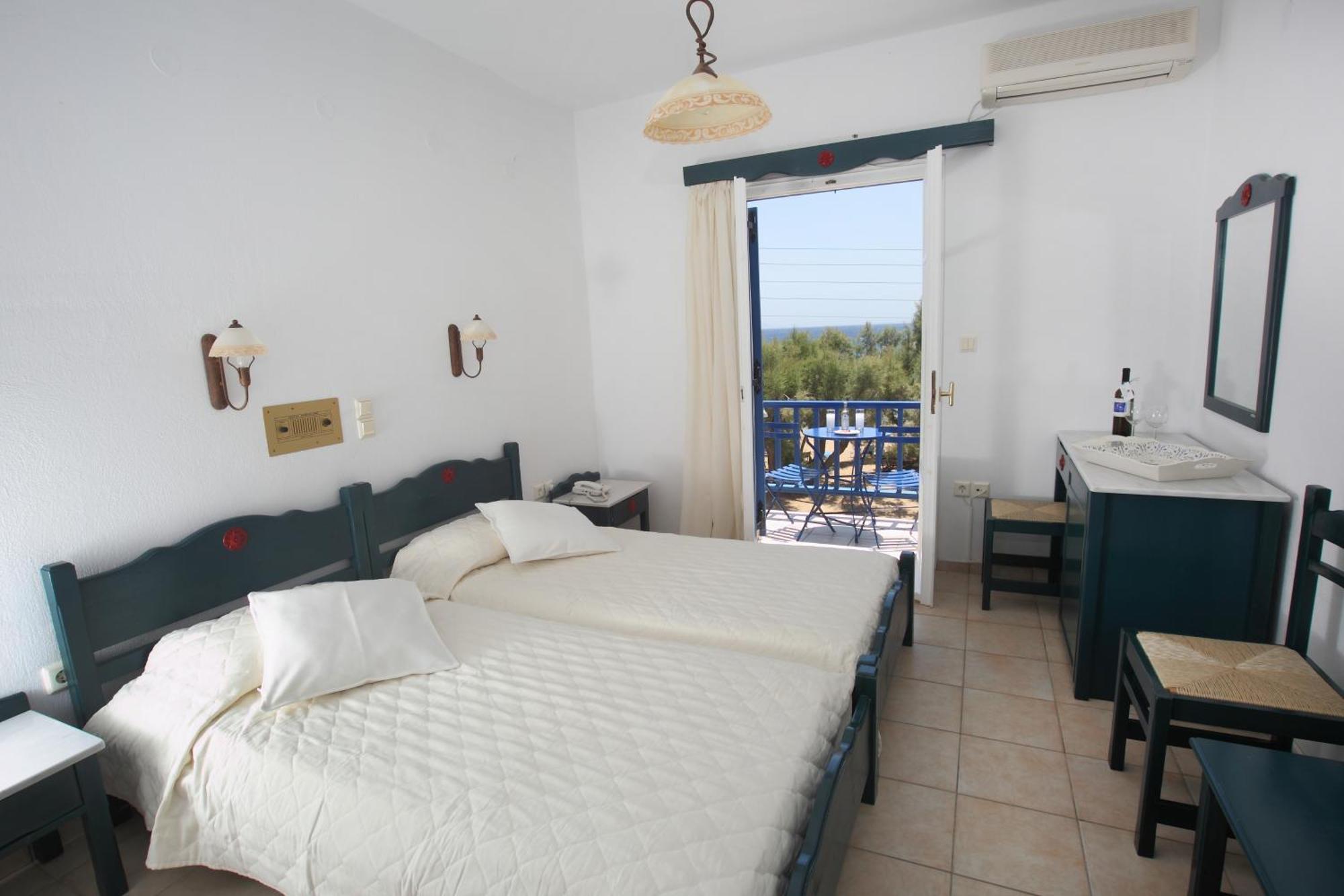 Paros Inn Logaras Oda fotoğraf
